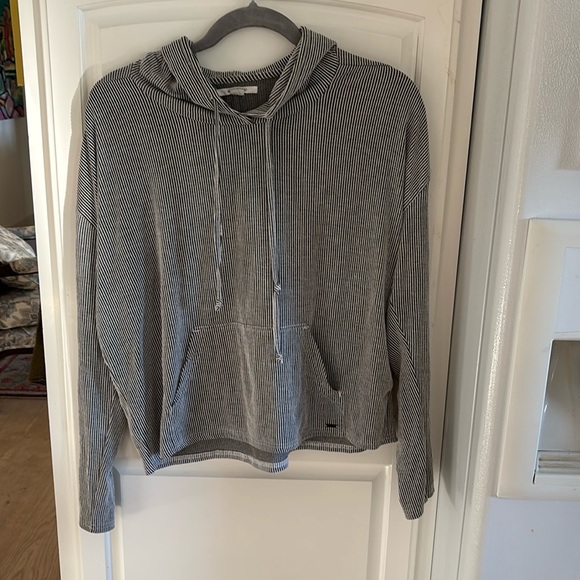 Women’s O’Neill hooded pullover long sleeve size small navy and white striped - Picture 1 of 4